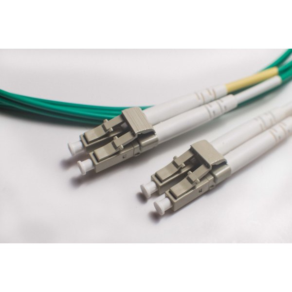 OM4 LC LC Fiber Patch Cable, LSZH Green Duplex 100Gb 50/125 Multimode